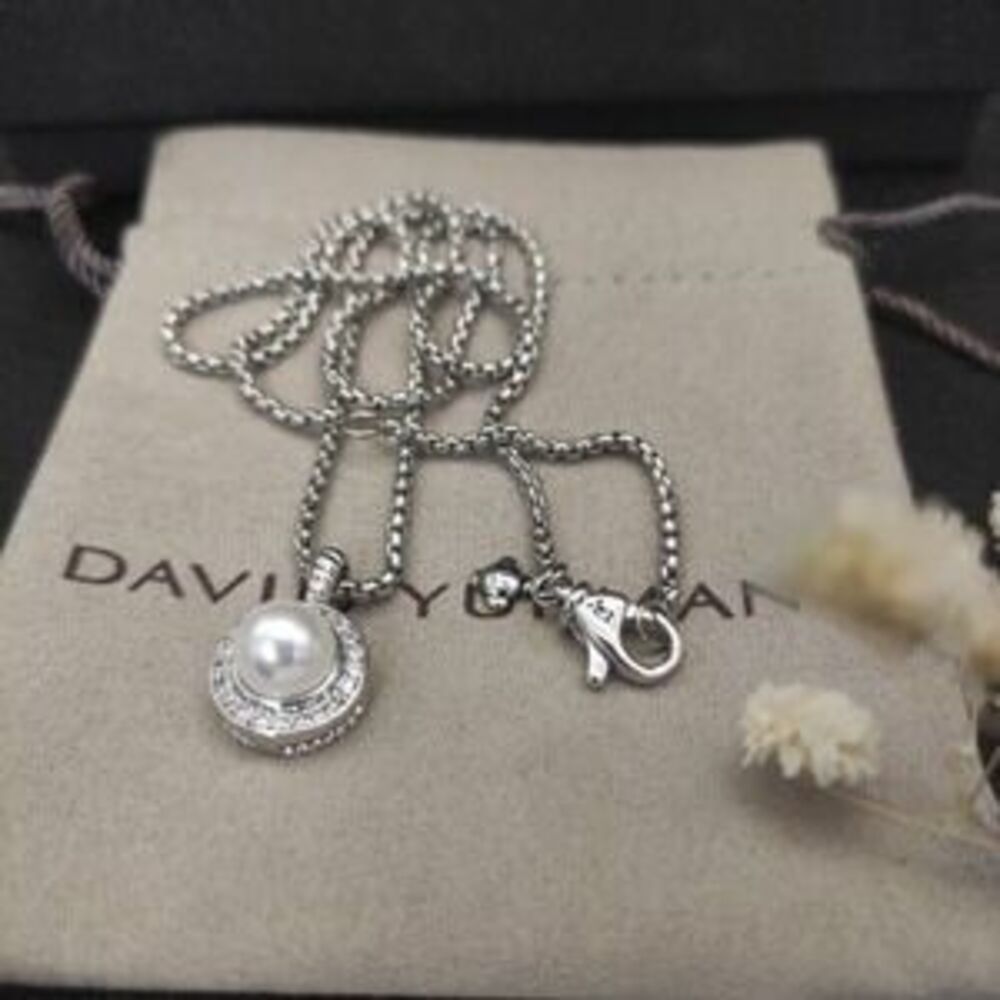 David Yurman round pearl necklace